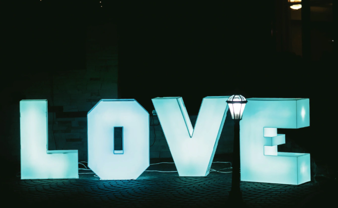 Top 6 Chic Wedding Neon Signs For Your Memorable Day